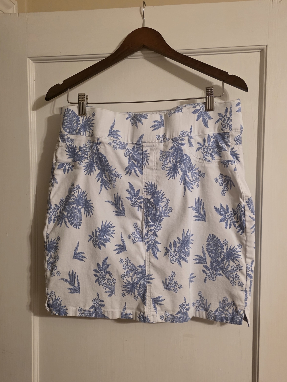 Erika White Stretch Skirt with Blue Floral Print